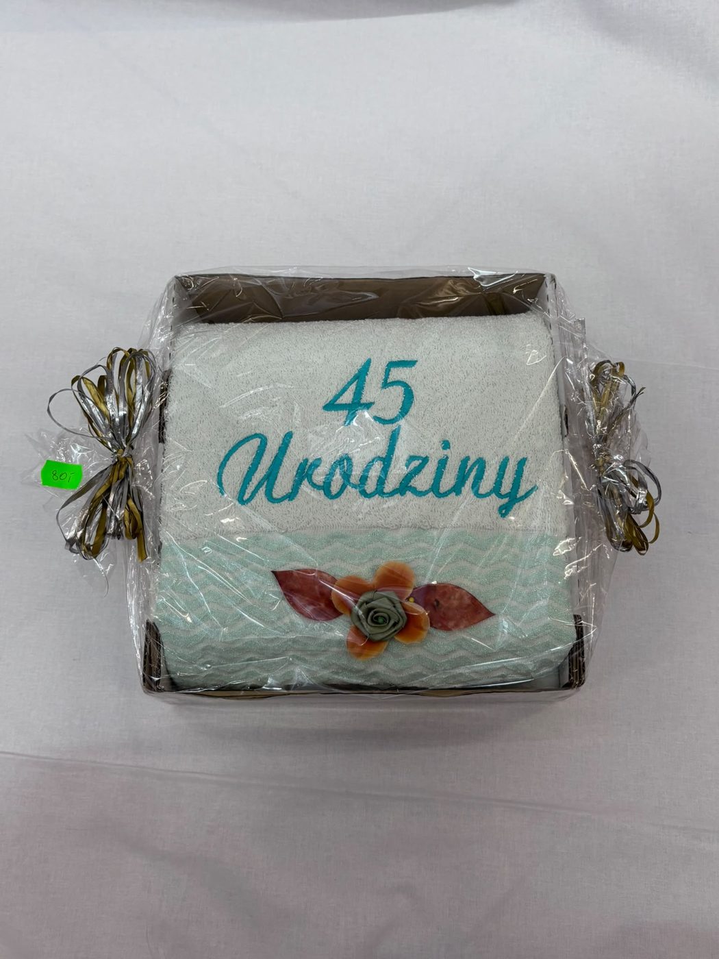 Ręcznik na 45. Urodziny - Biało-miętowy